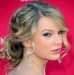 Cách tạo kiểu tóc giống Taylor Swift