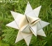 Cách làm ngôi sao giấy  trang trí trên cây thông Noel