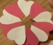 Cách làm bông hoa từ trái tim giấy tặng bạn bè trong dịp Valentine