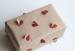 Cách trang trí hộp quà với hình trái tim dễ thương