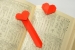 Xếp bookmark dễ thương hình trái tim