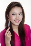 Cách trang điểm cho khuôn mặt tròn 8