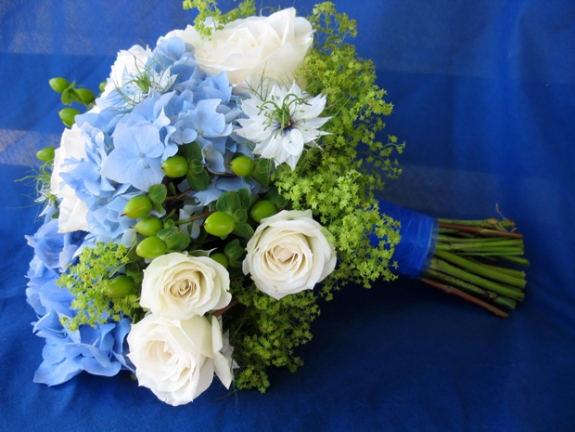 Hoa cưới từ cẩm tú cầu 8