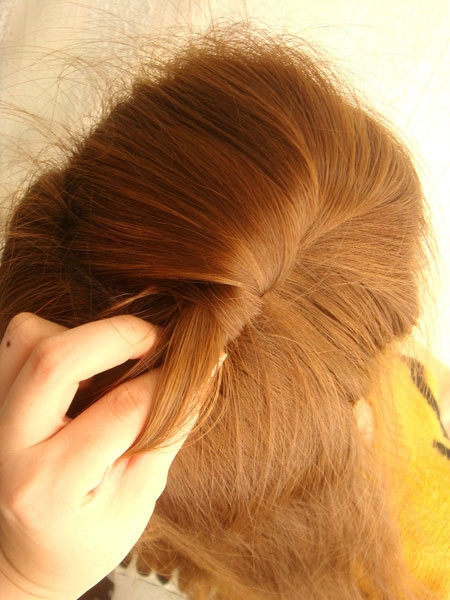 Tết tóc kiểu đuôi tôm uốn ngược 3