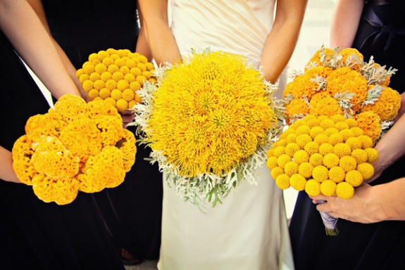 Những mẫu hoa cưới màu vàng cho mùa lạnh 16