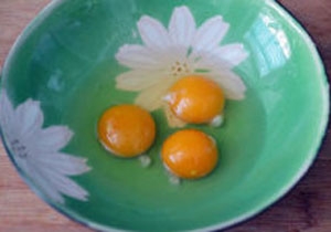Cách làm trứng hấp sữa bổ dưỡng 1