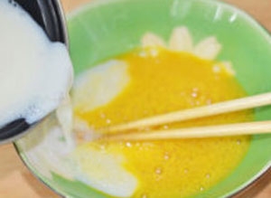 Cách làm trứng hấp sữa bổ dưỡng 3