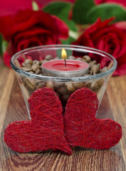 Một số cách trang trí hoa và nến lãng mạn cho ngày Valentine 5